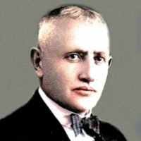 Carlos Rigoberto's Instagram, Twitter & Facebook