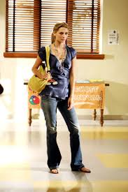 When mischa barton was marissa on the o.c., miley cyrus was hannah montana. The Oc 17 Thoughts I Had Re Visiting The Fashion Vogue