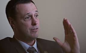 Le ministre Roberge veut la fin de la «loi du silence»