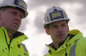 Auf der Baustelle bei der Zentralberufsschule Aspern hat sich in den  letzten Wochen viel getan: Bis Weihnachten wird die Decke über dem ersten  Untergeschoß fertig und auch die Arbeiten für das erste