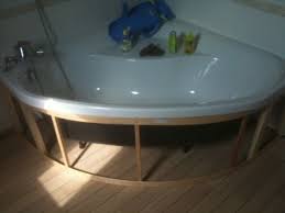 Comment Habiller Une Baignoire D Angle 34 Messages Baignoire Angle Deco Salle De Bain Avec Baignoire Baignoire