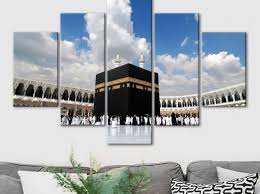 Begitupun dengan desain interior pada rumah harus disesuaikan dengan tema ramadhan jika anda memang berkenan. 5 Ornamen Islami Ini Buat Rumah Jadi Semakin Khusyuk