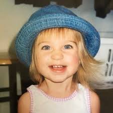 Zoe Bauer (@zoeayee)