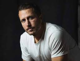 Gregory Lay's Instagram, Twitter & Facebook