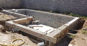 Voici le déroulement des étapes de la construction d'une piscine en béton marinal : Faut Il Construire Sa Piscine Soi Meme Avantages Et Inconvenients Conseil Piscine De Franck