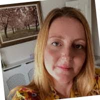 Kelly Gower's Instagram, Twitter & Facebook