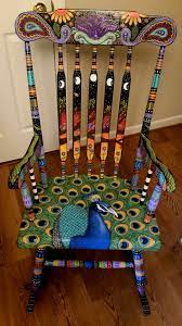 This project involves disassembly and sanding the chair down before applying a fresh stain. Diy Chair Furniture Art Look At What A Little Paint And Fabric Can Do To And Old Chair This Pe Mecedoras Pintadas Muebles Pintados Modernos Sillas Pintadas