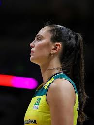 Júlia Kudiess sofre lesão no joelho e desfalca Brasil na fase final da VNL