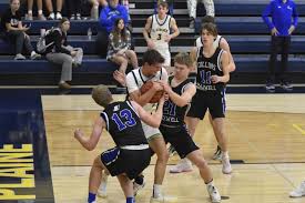 Spartans make late run; win by one over Plainsmen