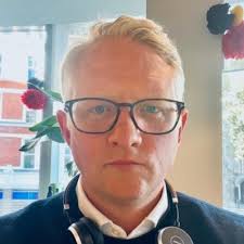 10 years at Huntress. 25 years in recruitment. Plenty of wins, plenty of  fails, plenty of lessons! But above all, 10 happy years. And that's the  real measure of success, isn't it?