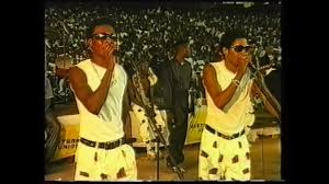 Baixar músicas gratis online √ baixar música mp3 √ baixar mp3 √ site para baixar musicas √ baixar música 2021 gratis √ download music √ o doremizone music downloader ajuda a baixar músicas de graça e de forma rápida, para que você possa ouvir músicas offline a qualquer momento. Werrason Concert Au Stade Des Martyrs 2003 Intro Youtube