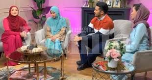 Memberikan penjelasan konsep kehidupan yang sebenar, skill menghadapi cabaran kehidupan membawa kejayaan didunia dan akhirat. Jika Jenazah Senyum Atau Bermuram Jangan Buat Tafsiran Sendiri Ustazah Isfadiah Dasuki Mingguan Wanita