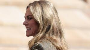 Besuch in Birmingham: Herzogin Kate trägt besondere Stern-Ohrringe