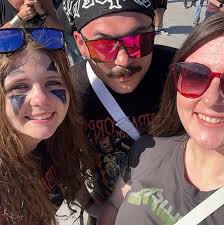 Hello again darlings, just posting to let you guys know that I'm still  here!! Any game or posting ideas, i will take up!! Just let me know in the  comments.