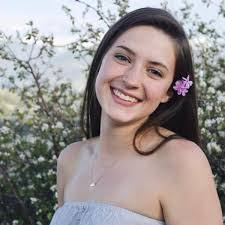 Samantha Piel's Instagram, Twitter & Facebook