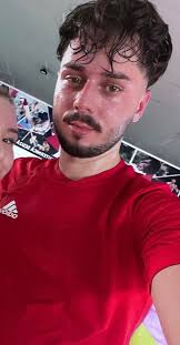 My friend dont like womens, can you remove the women face from the photo,  and make the photo look more beautiful?