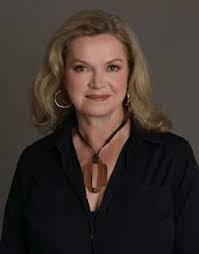 Trudy Hanson's Instagram, Twitter & Facebook