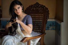 Show more posts from priyasometimes. Priya Malik On Twitter Did Somebody Say Sareetwitter