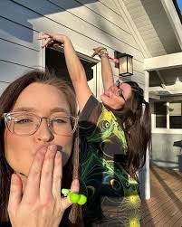 Lexi Fuller's Instagram, Twitter & Facebook