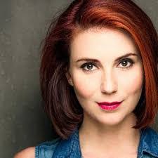 Samantha Stewart's Instagram, Twitter & Facebook