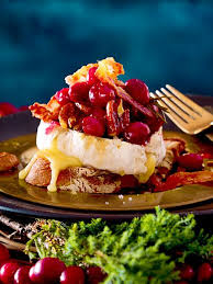 Gebackener Camembert Mit Cranberrychutney Rezept Lecker Weihnachtsessen Vorspeise Gebackener Camembert Lecker
