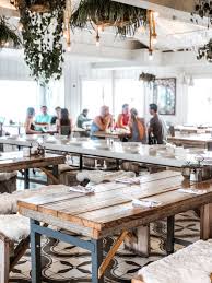 Malibu Farm Restaurant A Must Visit On Your Malibu Itinerary In 2020 Farm Restaurant Malibu Farm Farm Table Restaurant
