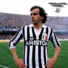 Fino - 𝐀𝐂𝐂𝐀𝐃𝐃𝐄 𝐎𝐆𝐆𝐈...10/09/1981 Oggi, nel lontano 1981, viene  presentata la maglia della Juve che, per la prima volta, ha uno sponsor sul  davanti. È Ariston, l'azienda marchigiana della famiglia Merloni allora