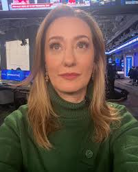 Today's lewk: emerald green… now tune in to @newsnation!