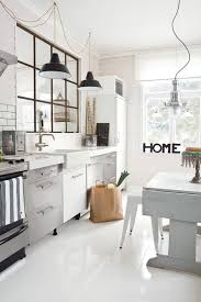 Cuisine En Inox Idees Meubles En Acier Inoxydable Cuisine Style Industriel Cuisine Equipee Moderne Amenagement Cuisine