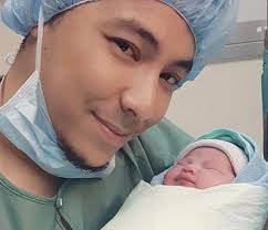 Mája 1984) je malajzijský filmový režisér, herec a spevák. Sumayyah Nama Anak Kedua Syamsul Yusof Tahniah