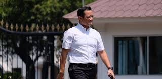 Batubara meraih predikat sebagai pemenang the 2nd anugerah humas indonesia kategori menteri terpopuler di media digital 2020. Juliari P Batubara Beri Kode Akan Jabat Menteri Sosial