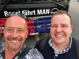 Mit dem FCB-Bus zum Boxtraining