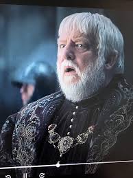 Simon Strong's Instagram, Twitter & Facebook