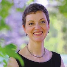 Angela Ratcliffe's Instagram, Twitter & Facebook