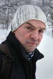 Terje ble angrepet av illsint elgokse