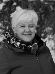 Brenda Dunphy's Instagram, Twitter & Facebook