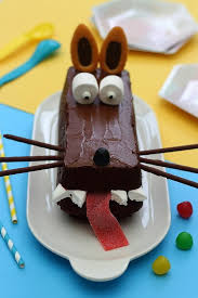 Epingle Par Camara Bouhyer Sur Dessert En 2020 Gateau Danniversaire Enfant Gateau D Anniversaire Enfants Gateau Chocolat Enfant