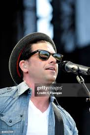 Guitarist John Lefler of Dashboard Confessional performs during the... News  Photo