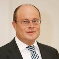 40+ perfiles de «Enderle»