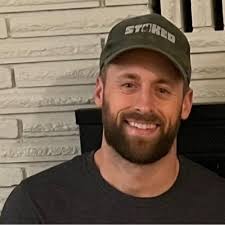 I am so proud and excited to announce that I have accepted a position with  the Defenders of Wildlife as their Policy Analyst for Private Lands!