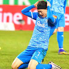 Wie die norddeutschen mitteilten, wurde bei den täglichen tests am donnerstag ein positiver befund festgestellt. Holstein Kiel Noch Ein Corona Fall Holstein Kiel Bis 20 April In Quarantane Ndr De Sport Fussball Bundesliga Current Squad With Market Values Transfers Rumours Player Stats Fixtures News Juliaschleifenbaum