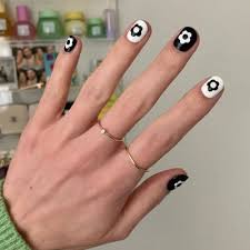 Hi♡ today i have 5 easy and simple white nail ideas to share with you guys. 47 Cute Nail Ideas For 2021 Best Nail Designs Glamour