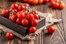 Die einjährigen tomatenpflanzen sind anspruchslos bezüglich ihrer pflege, dennoch sind sie nicht. Sonnenschutz Tomate Schutzt Vor Sonnenbrand