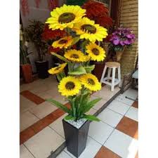 Dinamai bunga matahari karena bentuk mahkotanya yang mirip matahari serta warnanya yang kuning. Pohon Palsu Harga Terbaik Dekorasi Perlengkapan Rumah Agustus 2021 Shopee Indonesia