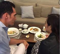Kisah cinta vonny cornelia dan atalarik syah tampaknya tak berjalan mulus karena hal ini,gosip artis hari ini,berita viral hot. 7 Potret Kedekatan Atalarik Syah Dan Vonny Cornelia Kompak Banget