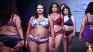 Enjoy exclusive aunty navel videos as well as popular movies and tv shows. First Time In India Plus Size Rich Indian Aunties Bhabhi Hot Bikini Show Part 1 Youtube