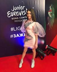 Na początku ubiegłego roku wygrała pierwszą edycję polskiego „the voice kids, a pod koniec 2018 roku znała ją już cała europa. Roksana Wegiel Inkasuje Bajeczne Kwoty W Takim Tempie Zostanie Niebawem Milionerka Zycie