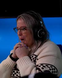 Cutting onions this morning 🥹 If you missed it, listen back here:  https://www.rova.nz/podcasts/the-breakfast-club/episodes/change-your-life-winner