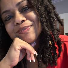 Which is your favorite color in these cargo pants because I can't  decide😬😬😬