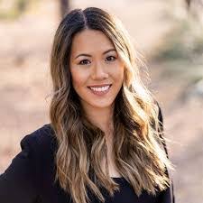 Kate Laplante's Instagram, Twitter & Facebook